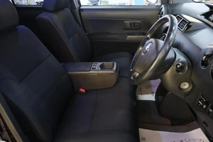 Минивэн Toyota bB 2008 года, 819000 рублей, Омск