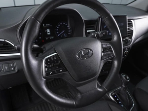 Седан Hyundai Solaris 2021 года, 1799000 рублей, Ростов-на-Дону