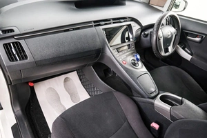 Лифтбек Toyota Prius 2012 года, 1199000 рублей, Красноярск