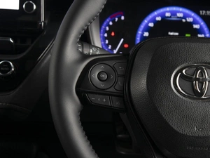 Универсал Toyota Corolla 2019 года, 1780000 рублей, Омск