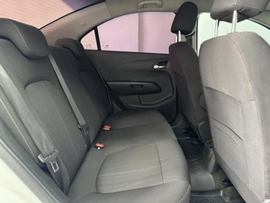 Седан Chevrolet Aveo 2013 года, 665000 рублей, Красноярск