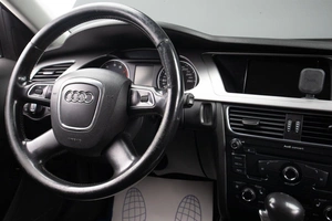 Седан Audi A4 2011 года, 1209000 рублей, Оренбург