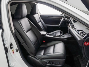 Седан Lexus ES 2013 года, 2230554 рублей, Тюмень