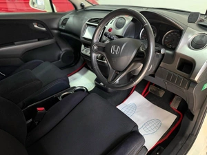 Минивэн Honda Stream 2007 года, 1129000 рублей, Красноярск