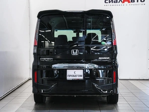 Минивэн Honda Stepwgn Spada 2016 года, 1650000 рублей, Красноярск