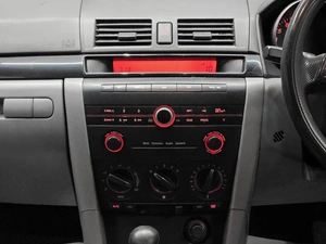 Седан Mazda Axela 2005 года, 499000 рублей, Красноярск