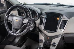Седан Chevrolet Cruze 2011 года, 789000 рублей, Томск