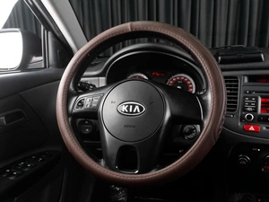 Седан Kia Rio 2011 года, 779000 рублей, Тюмень