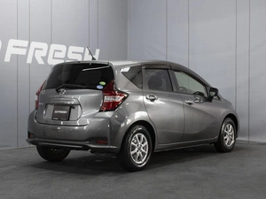 Хетчбэк Nissan Note 2018 года, 1050000 рублей, Омск