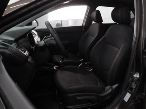 Хетчбэк Kia Rio 2015 года, 1049000 рублей, Воронеж