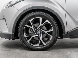 Внедорожник Toyota C-HR 2017 года, 1899000 рублей, Красноярск