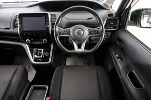 Минивэн Nissan Serena 2018 года, 1849000 рублей, Красноярск