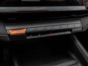 Лифтбек Changan UNI-V 2023 года, 2190000 рублей, Краснодар