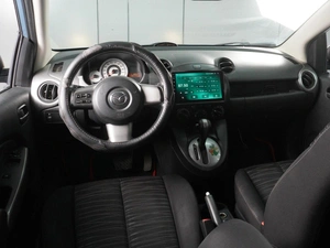 Хетчбэк Mazda 2 2009 года, 629000 рублей, Красный Пахарь