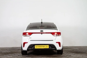 Седан Kia Rio 2017 года, 1069000 рублей, Сургут