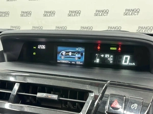 Универсал Toyota Prius Alpha 2017 года, 1690000 рублей, Красноярск