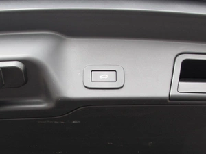 Внедорожник Land Rover Range Rover Evoque 2024 года, 5249000 рублей, Владимир