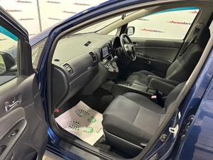 Минивэн Toyota Wish 2005 года, 765000 рублей, Красноярск