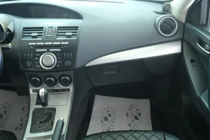 Седан Mazda 3 2009 года, 789000 рублей, Омск