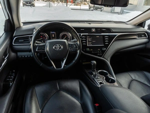 Седан Toyota Camry 2018 года, 2835000 рублей, Самара