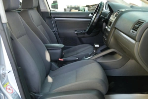 Седан Volkswagen Jetta 2006 года, 599000 рублей, Омск