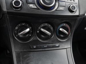 Хетчбэк Mazda 3 2012 года, 1190000 рублей, Краснодар