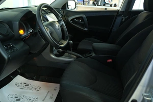 Внедорожник Toyota RAV4 2012 года, 1519000 рублей, Омск