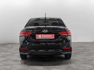 Седан Hyundai Solaris 2019 года, 1550000 рублей, Красноярск