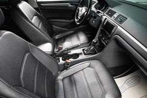 Седан Volkswagen Passat 2017 года, 2259000 рублей, Сургут