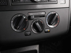 Хетчбэк Nissan Tiida 2012 года, 699000 рублей, Воронеж