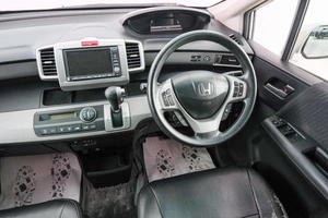 Минивэн Honda Freed 2013 года, 1129000 рублей, Красноярск