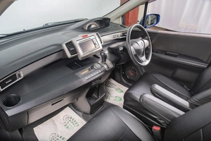 Минивэн Honda Freed 2013 года, 1229000 рублей, Томск