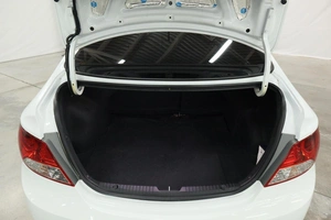 Седан Hyundai Solaris 2012 года, 825000 рублей, Курск