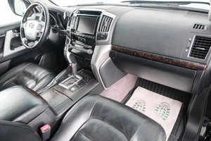 Внедорожник Toyota Land Cruiser 2013 года, 4699000 рублей, Красноярск