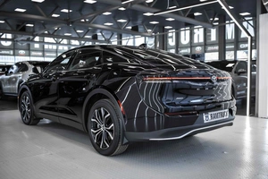 Седан Toyota Crown 2023 года, 6999999 рублей, Москва