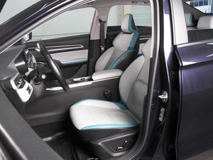 Седан Geely Emgrand 2023 года, 1779000 рублей, Красный Пахарь