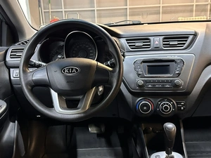 Седан Kia Rio 2012 года, 847000 рублей, Красноярск