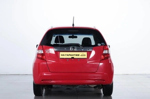 Хетчбэк Honda Fit 2011 года, 829000 рублей, Челябинск
