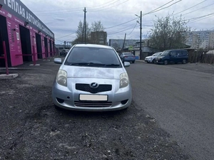 Хетчбэк Toyota Vitz 2007 года, 420000 рублей, Красноярск