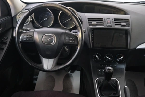 Хетчбэк Mazda 3 2012 года, 799000 рублей, Омск
