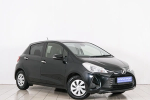 Хетчбэк Toyota Vitz 2019 года, 899000 рублей, Красноярск
