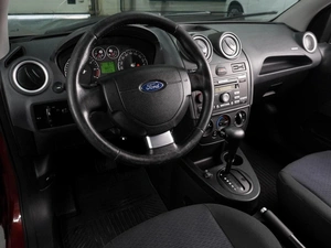Хетчбэк Ford Fiesta 2006 года, 424000 рублей, Воронеж