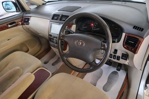 Минивэн Toyota Ipsum 2001 года, 849000 рублей, Омск