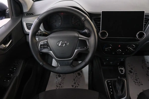 Седан Hyundai Solaris 2019 года, 1289000 рублей, Омск