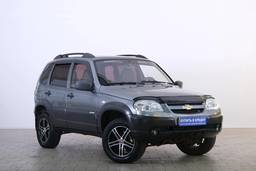 Внедорожник Chevrolet Niva 2013 года, 499000 рублей, Омск