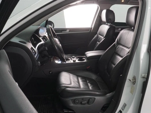 Внедорожник Volkswagen Touareg 2013 года, 2499000 рублей, Воронеж