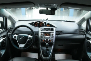 Минивэн Toyota Verso 2010 года, 1188000 рублей, Солонцы