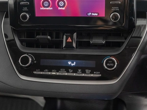 Универсал Toyota Corolla 2019 года, 1805000 рублей, Красноярск