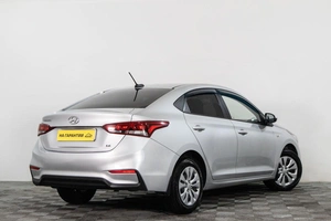 Седан Hyundai Solaris 2017 года, 1299000 рублей, Сургут