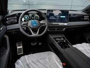 Внедорожник Volkswagen Tiguan L 2025 года, 5500000 рублей, Краснодар